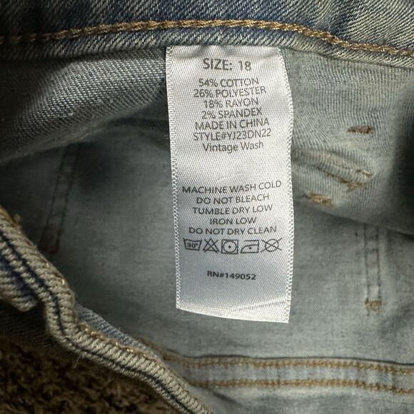 Fashion Nova Vintage Wash Blue Jeans Ankle Slits Women's Plus Sz 18 YJ23DN22 - Picture 12 of 12